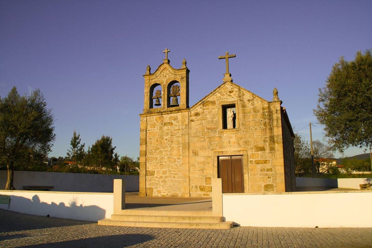 Igreja Paroquial de Quiraz